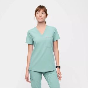 COPY - women's Seaglass Catarina™-One-Pocket Scrub Top